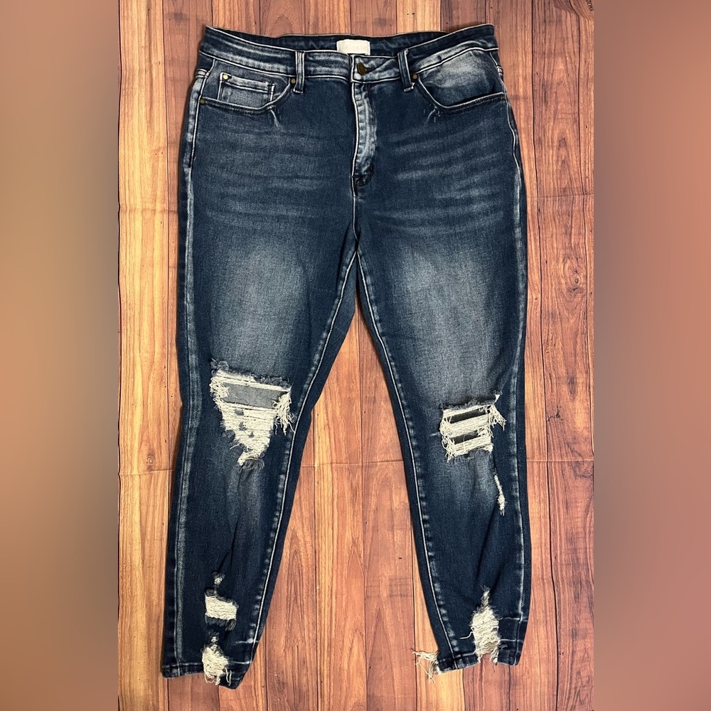 Distressed Women's Skinny Jeans in Dark Blue